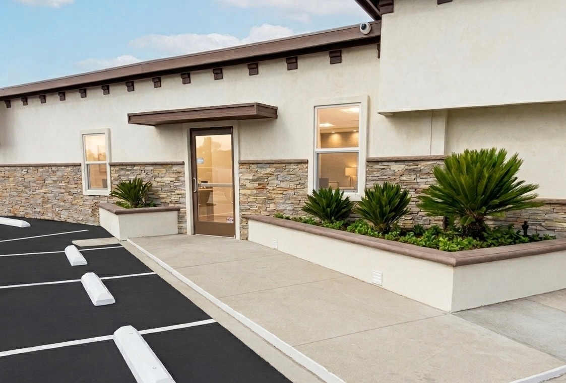 24639 Arch St, Santa Clarita, CA à louer Photo de l’immeuble– Image 1 sur 12