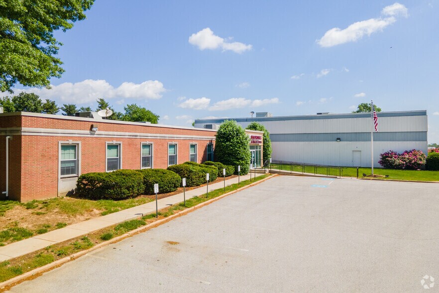 271 Lancaster Ave, Frazer, PA à louer - Photo de l’immeuble – Image 2 sur 14