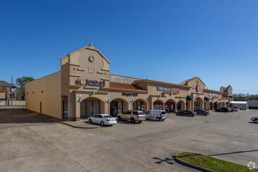 8050 & 8098 Westheimer Road portefeuille de 2 biens à vendre sur LoopNet.fr - Photo principale – Image 1 sur 2