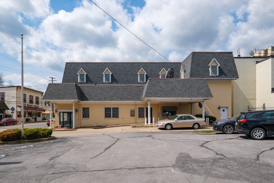 120 S Main St, Edinburg, VA à vendre - Photo de l’immeuble – Image 2 sur 36