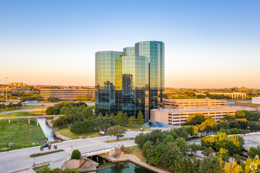 222 W Las Colinas Blvd, Irving, TX à louer - Photo de l’immeuble – Image 3 sur 6