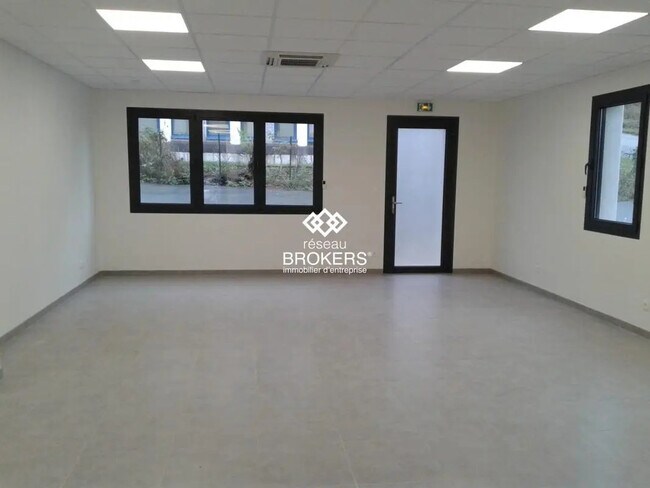 Plus de détails pour Bureau à louer