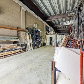 Plus de détails pour Local commercial à vendre