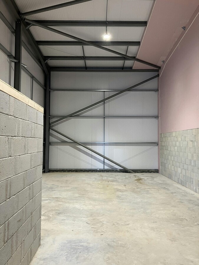 Trevol Ct, Torpoint, CON PL11 2TB - Lot 3 - - Photo intérieure - Image 1 of 1