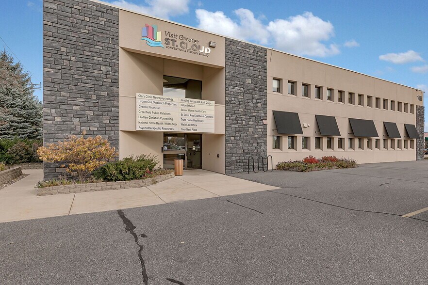 1411 W St. Germain St W, Saint Cloud, MN à louer - Photo de l’immeuble – Image 1 sur 2