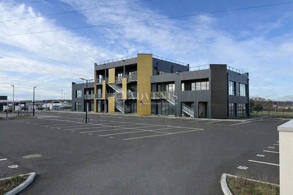 Local d’activités dans Saran à louer Photo de l’immeuble– Image 1 sur 9