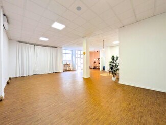 Plus de détails pour Local commercial à louer