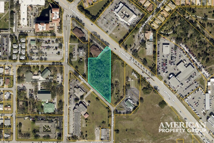1335 Ringling Dr, Venice, FL à vendre - Photo de l’immeuble – Image 2 sur 3