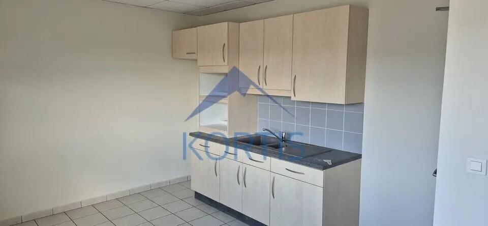 Local d’activités dans Saint-Priest à louer - Photo de l’immeuble – Image 3 sur 9