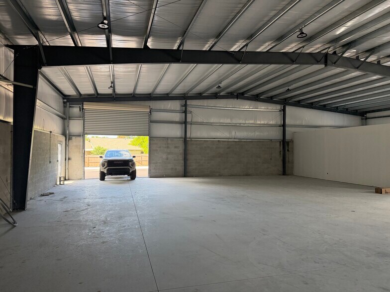 7010 15th St E, Sarasota, FL à louer - Photo de l’immeuble – Image 3 sur 8