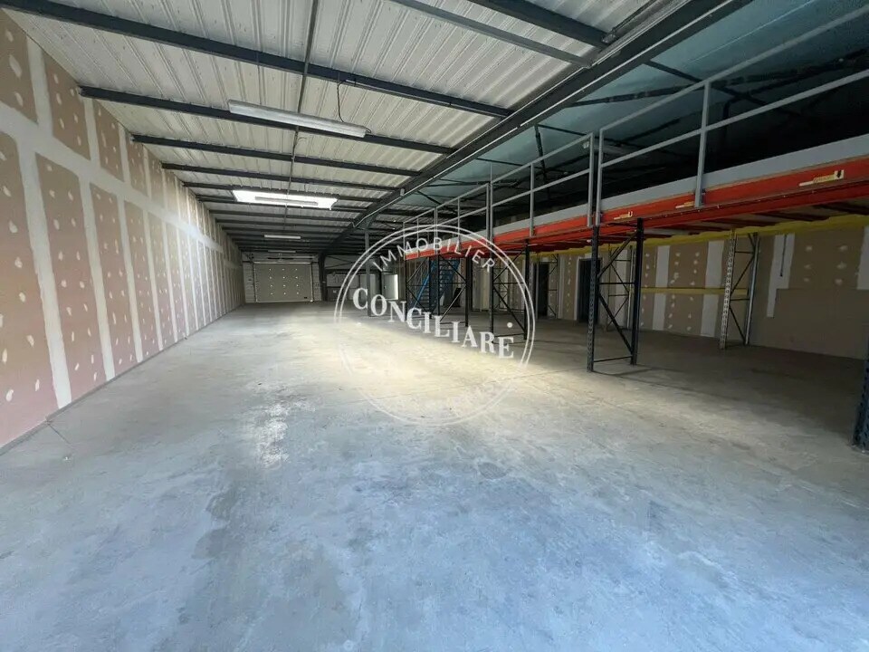 Local d’activités dans Mondouzil à louer Photo intérieure– Image 1 sur 7