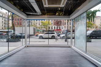 1161 First Ave, New York, NY à louer Autre– Image 1 sur 6