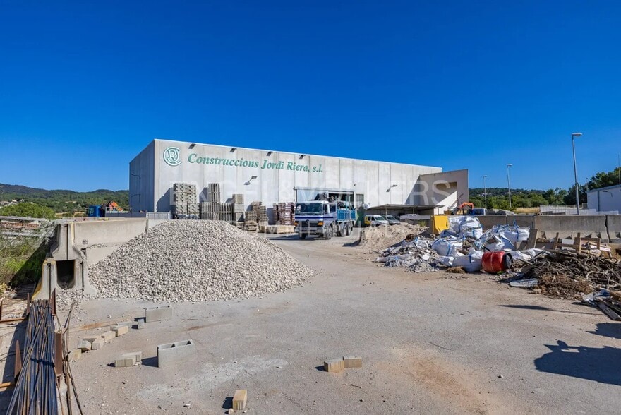 Industriel/Logistique dans Piera, Barcelona à vendre - Photo de l’immeuble – Image 2 sur 7