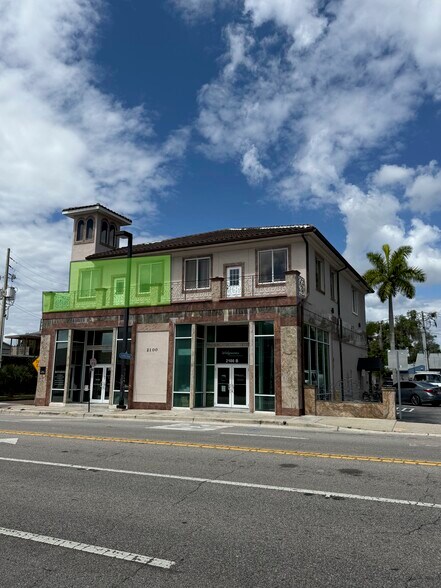 2100 N Orange Ave, Orlando, FL à louer - Photo de l’immeuble – Image 2 sur 2
