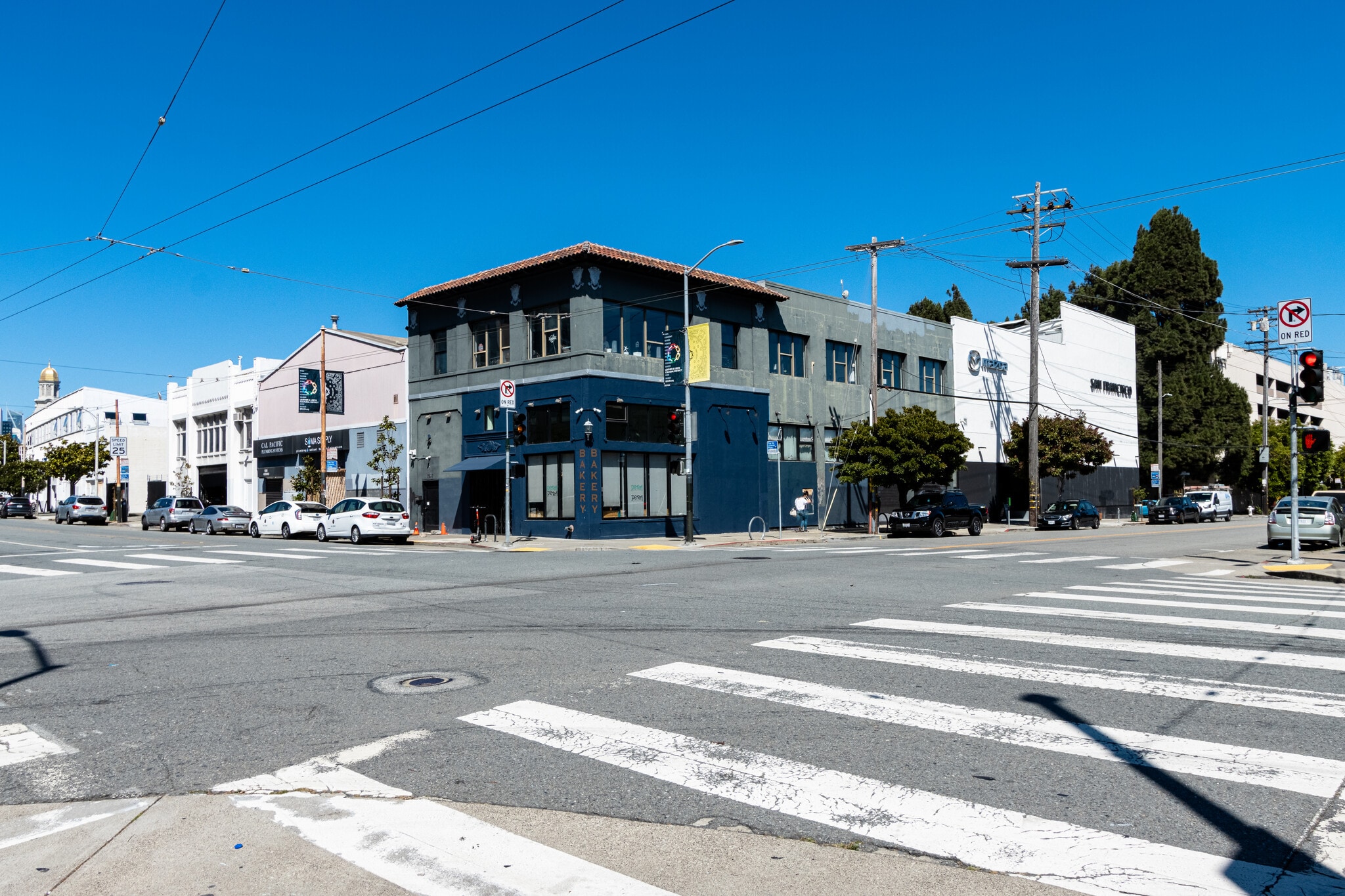 1597-1599 Howard St, San Francisco, CA à louer Photo intérieure– Image 1 sur 7