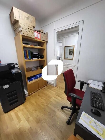Bureau dans Paris à louer - Photo de l’immeuble – Image 3 sur 9
