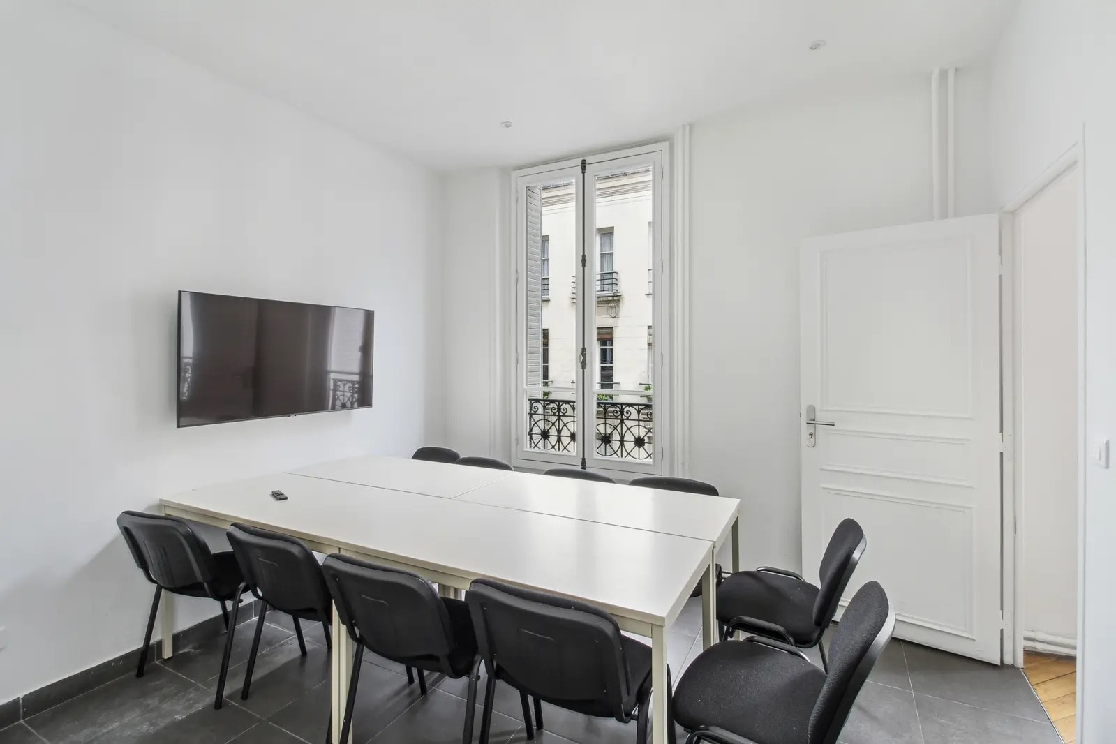 15 Rue Du Louvre, Paris à louer Photo intérieure– Image 1 sur 10