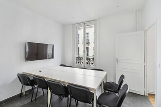 15 Rue Du Louvre, Paris à louer Photo intérieure– Image 1 sur 10