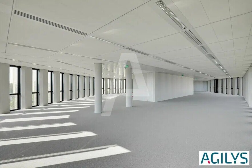 Bureau dans Massy à louer - Photo de l’immeuble – Image 3 sur 15