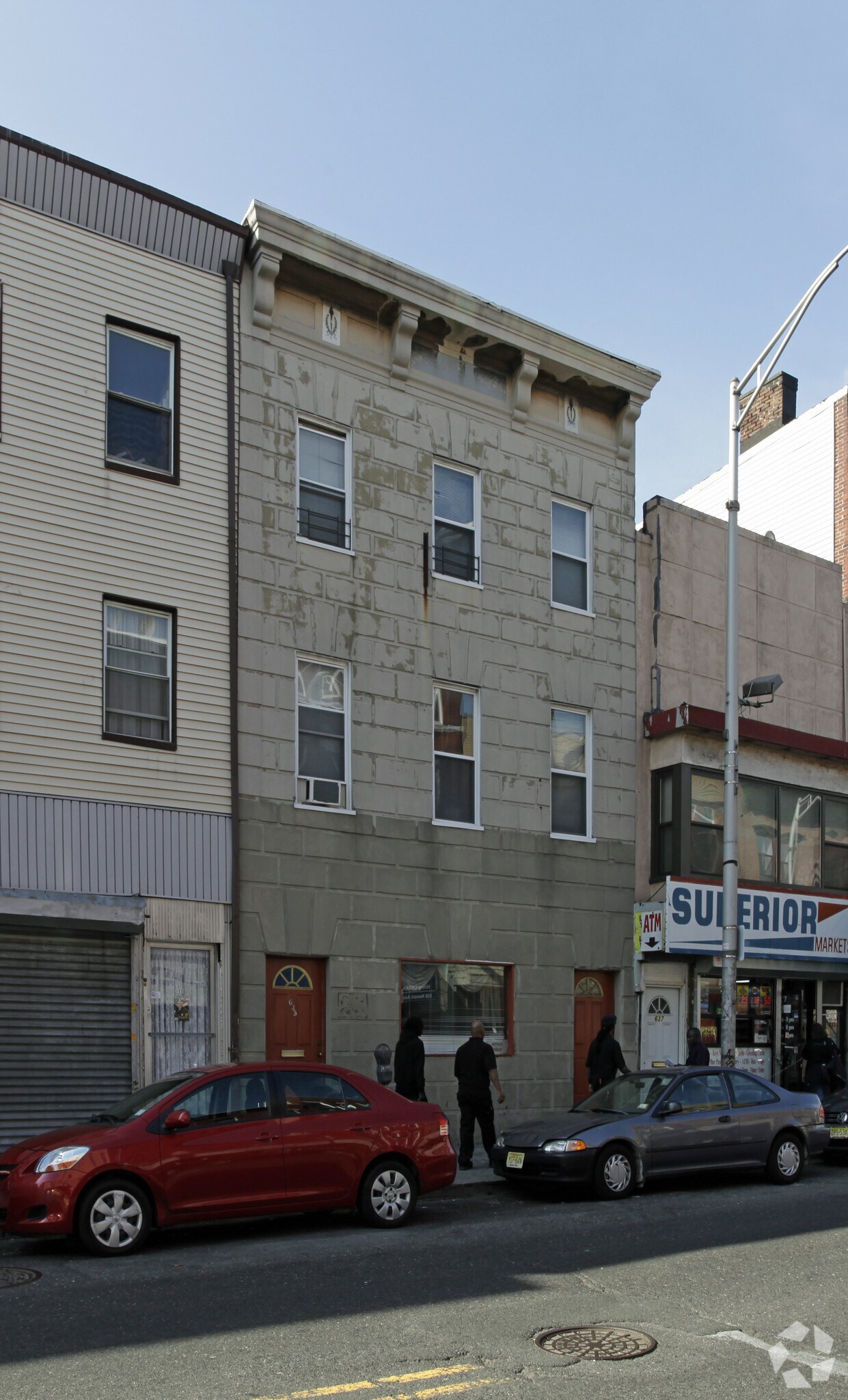 635 Newark Ave, Jersey City, NJ à louer Photo principale– Image 1 sur 12