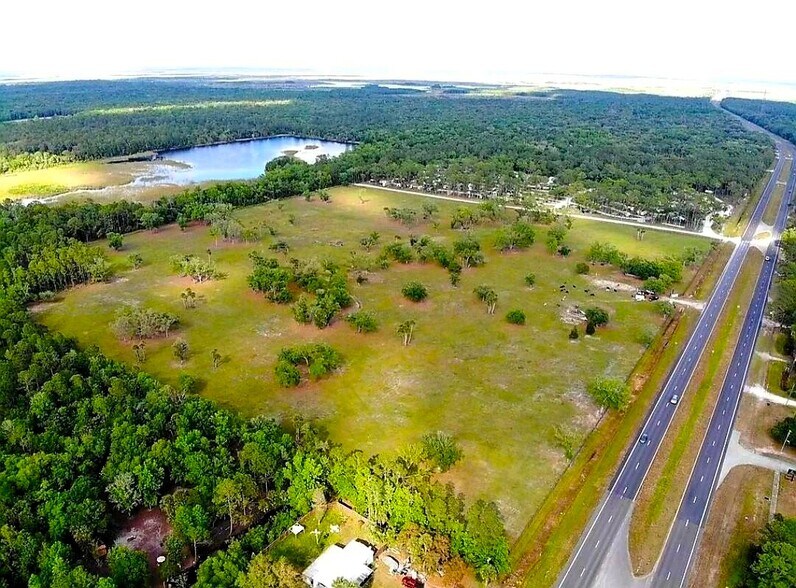 25345 E Colonial Dr, Christmas, FL à vendre - Photo de l’immeuble – Image 3 sur 14