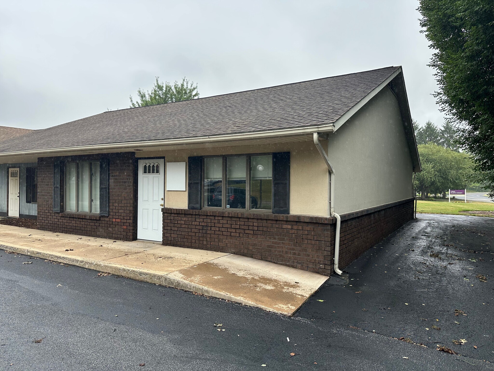 940 Century Dr, Mechanicsburg, PA à louer Photo de l’immeuble– Image 1 sur 7