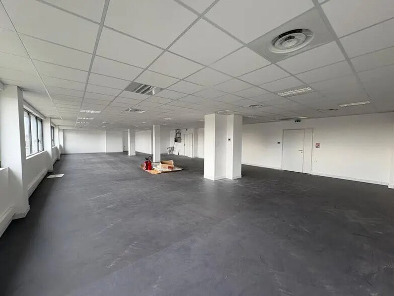 Bureau dans Chalon-sur-Saône à louer - Photo intérieure – Image 3 sur 7