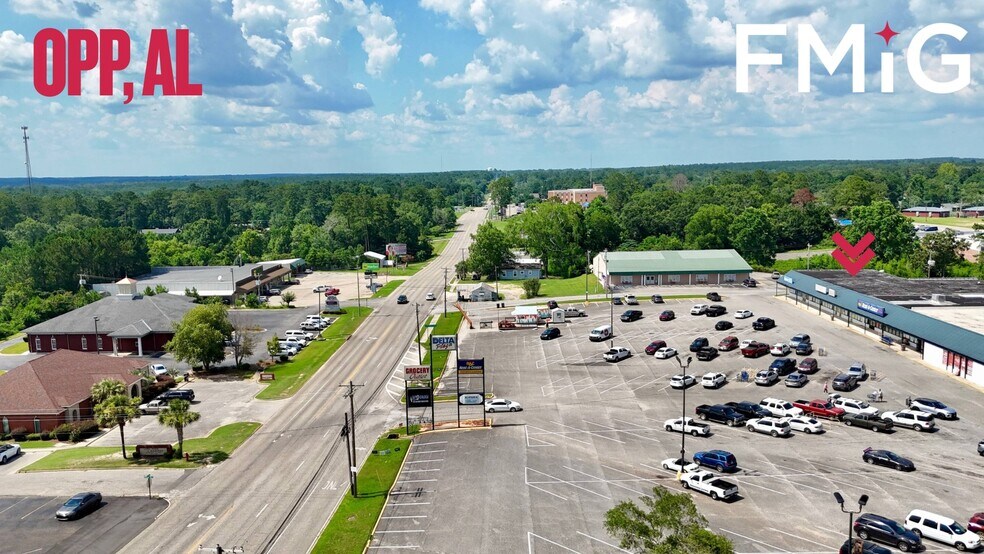 412 N Main St, Opp, AL à louer - Photo de l’immeuble – Image 3 sur 4