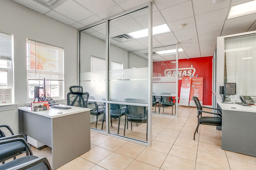 1300 Jacksboro Hwy, Fort Worth, TX à louer - Photo de l’immeuble – Image 3 sur 18