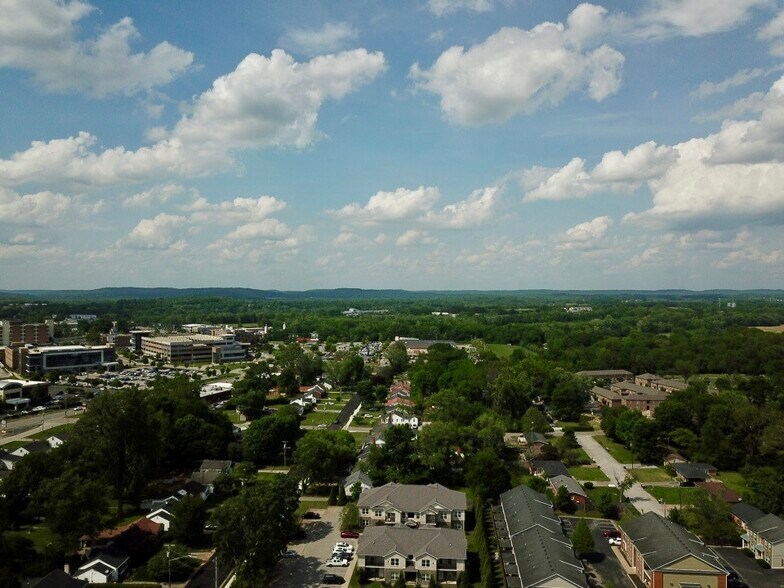 602 Fairdale Ave, Bowling Green, KY à vendre - Photo de l’immeuble – Image 2 sur 12