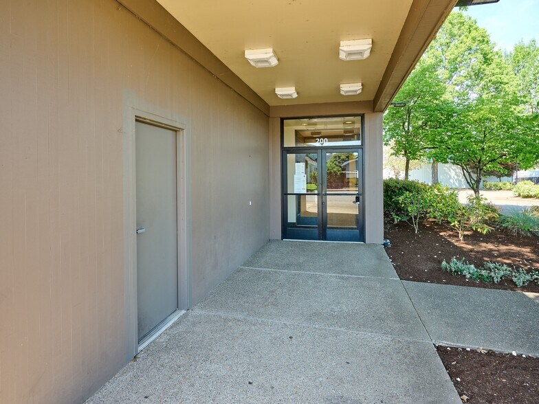 200 Center Ave, Molalla, OR à vendre - Photo de l’immeuble – Image 2 sur 38