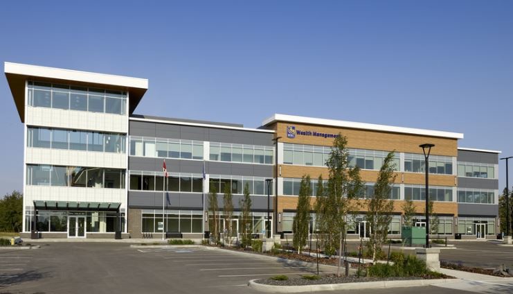 1074 103A St SW, Edmonton, AB à louer - Photo de l’immeuble – Image 1 sur 5