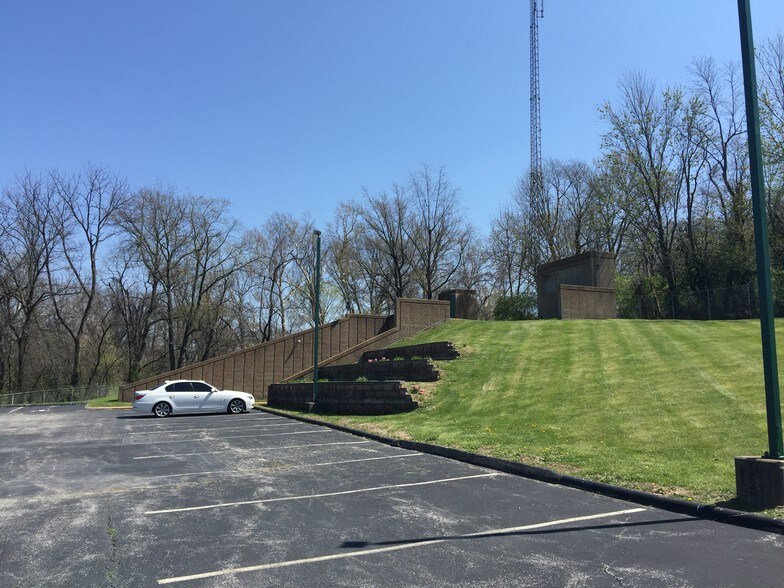 3280 McKibbon Rd, Saint Louis, MO à louer - Photo de l’immeuble – Image 3 sur 14