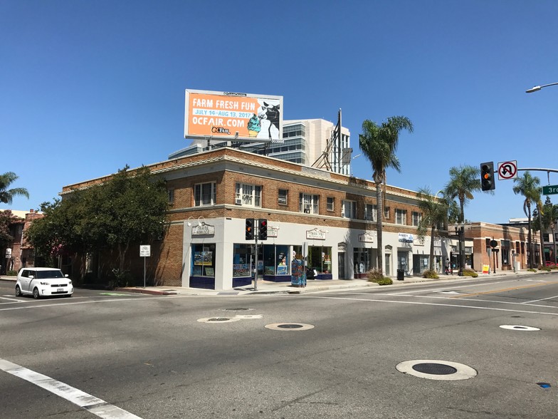 300-312 N Broadway, Santa Ana, CA à louer - Photo de l’immeuble – Image 3 sur 37