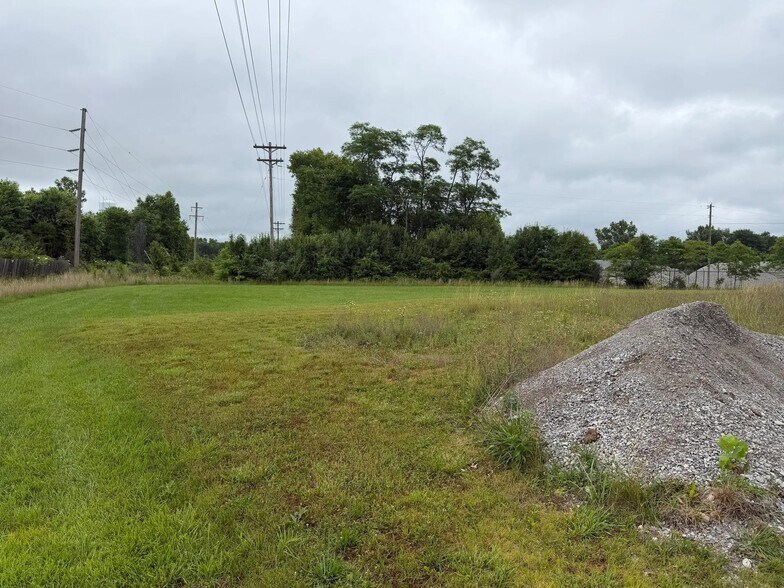 12474 McCrearys Ridge Rd, Florence, IN à vendre - Photo de l’immeuble – Image 2 sur 3
