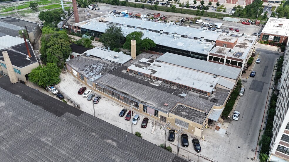 1820 N Major Ave, Chicago, IL à vendre - Photo de l’immeuble – Image 2 sur 8
