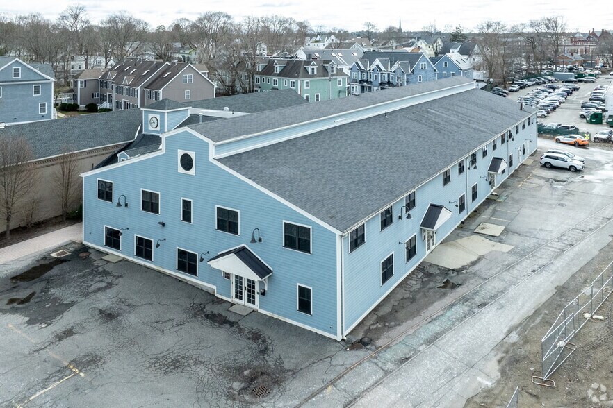 19 Willow St, Natick, MA à louer - Photo de l’immeuble – Image 1 sur 25