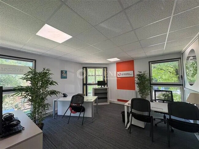 Plus de détails pour Bureau à louer