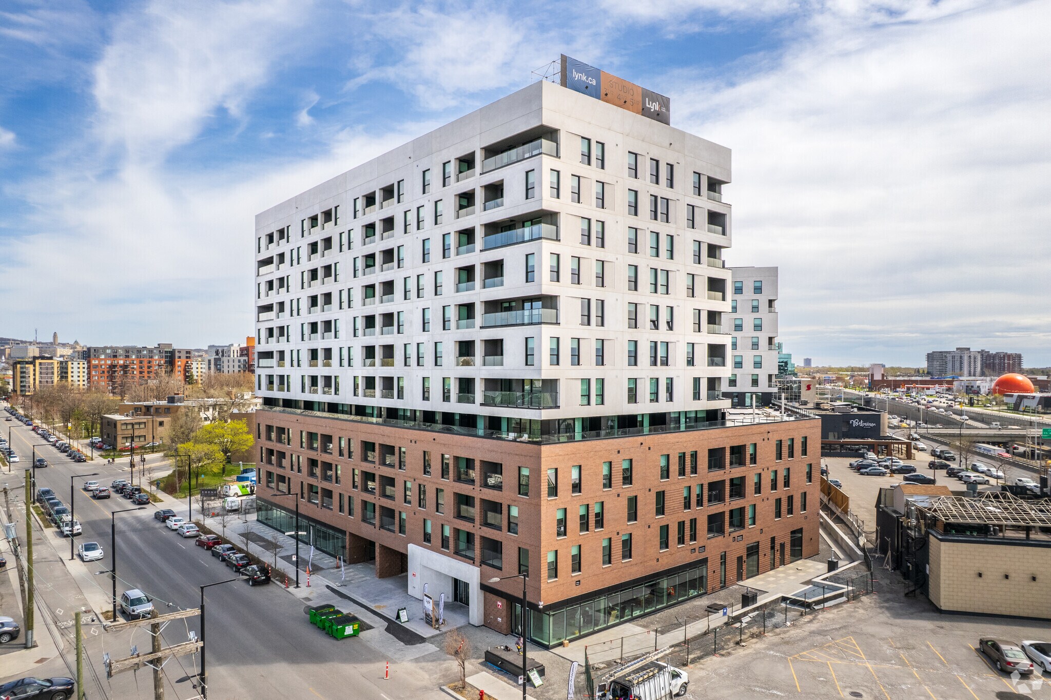 5200 St De La Savane, Montréal, QC à louer Photo principale– Image 1 sur 32