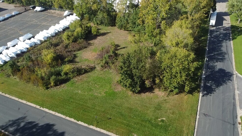 Mound View Rd, River Falls, WI à vendre - Photo de l’immeuble – Image 2 sur 5