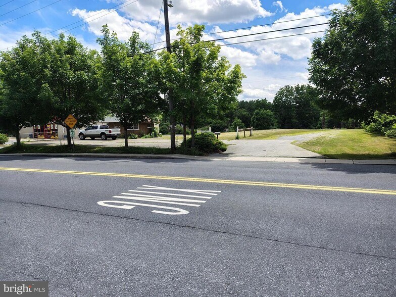 400 E Main St, Mount Joy, PA à vendre - Photo de l’immeuble – Image 2 sur 10