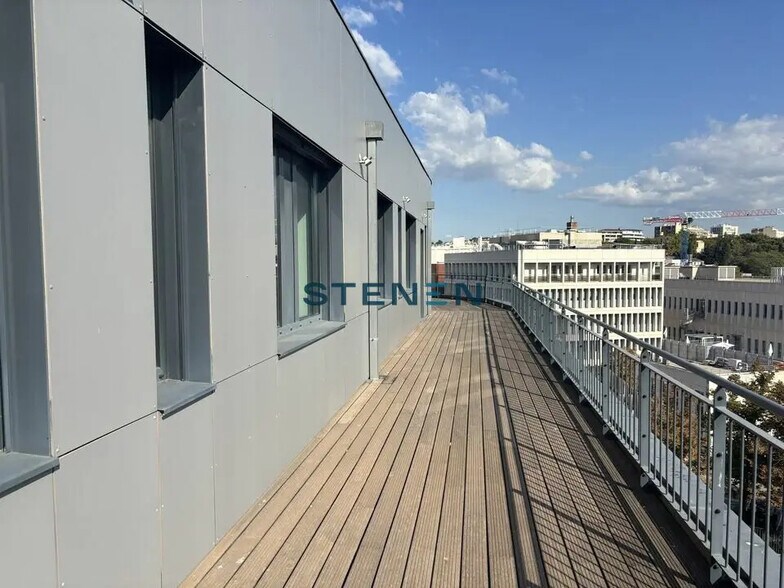 Bureau dans Marseille à louer - Photo de l’immeuble – Image 1 sur 5