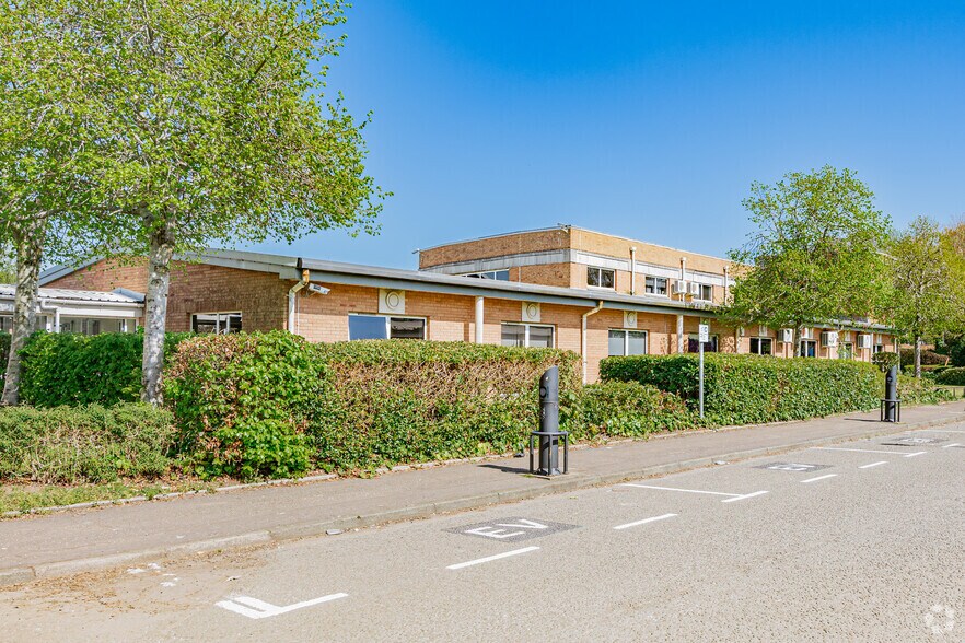 Strathkelvin Pl, Kirkintilloch à louer - Photo de l’immeuble – Image 2 sur 2