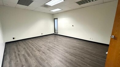 23133 Hawthorne Blvd, Torrance, CA à louer Photo intérieure– Image 2 sur 2
