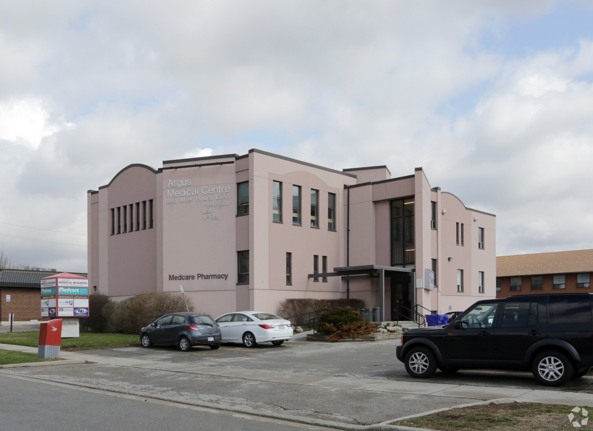 581 Argus Rd, Oakville, ON à louer Photo principale– Image 1 sur 3