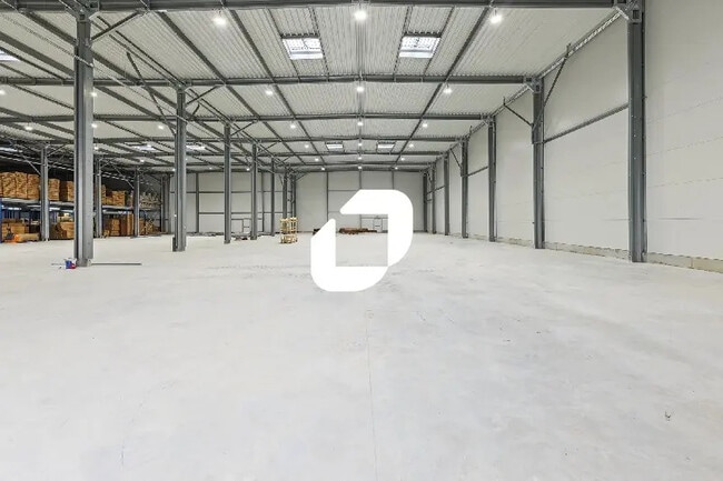 Plus de détails pour Local d'activités à louer