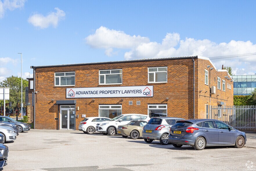 1 Dewsbury Rd, Leeds à louer - Photo de l’immeuble – Image 2 sur 2