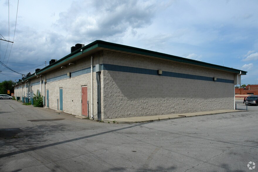 1100-1200 Broadway, Gary, IN à louer - Photo de l’immeuble – Image 2 sur 5