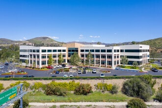 30930 Russell Ranch Rd, Westlake Village, CA à louer Photo de l’immeuble– Image 1 sur 2