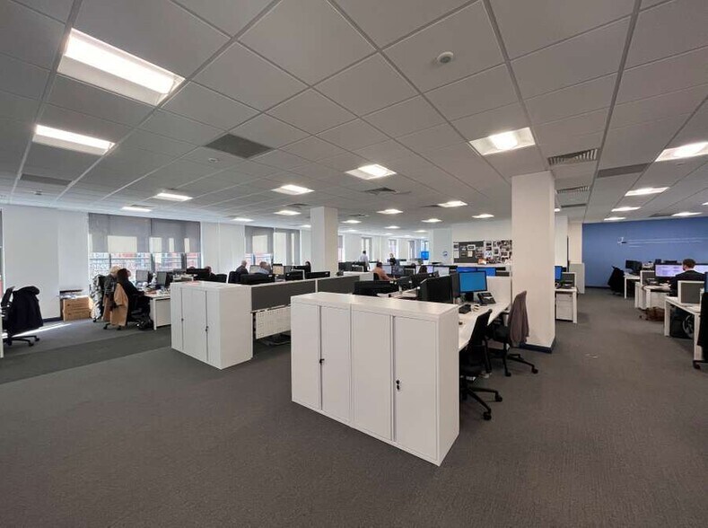 24-26 Adelaide St, Belfast à vendre - Photo de l’immeuble – Image 3 sur 5
